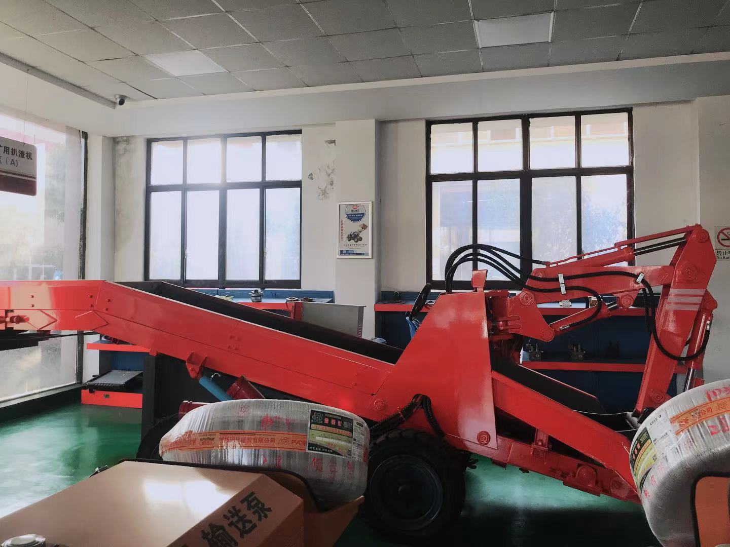 使用帥龍扒渣機(jī)的老司機(jī)是怎么維護(hù)和保養(yǎng)機(jī)器的？